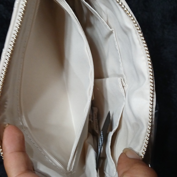 NWT Badgley Mischka off white big clutch - Picture 5 of 5